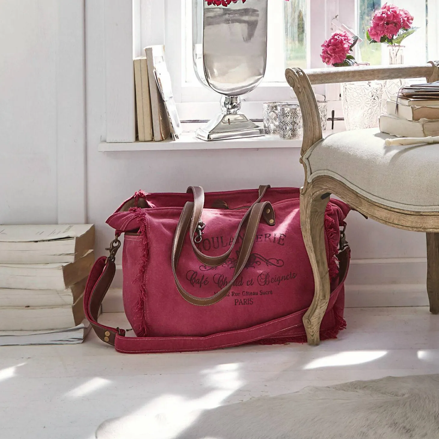 Borsa Anoush