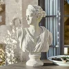 Busto Ellora