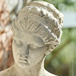 Busto Yverine