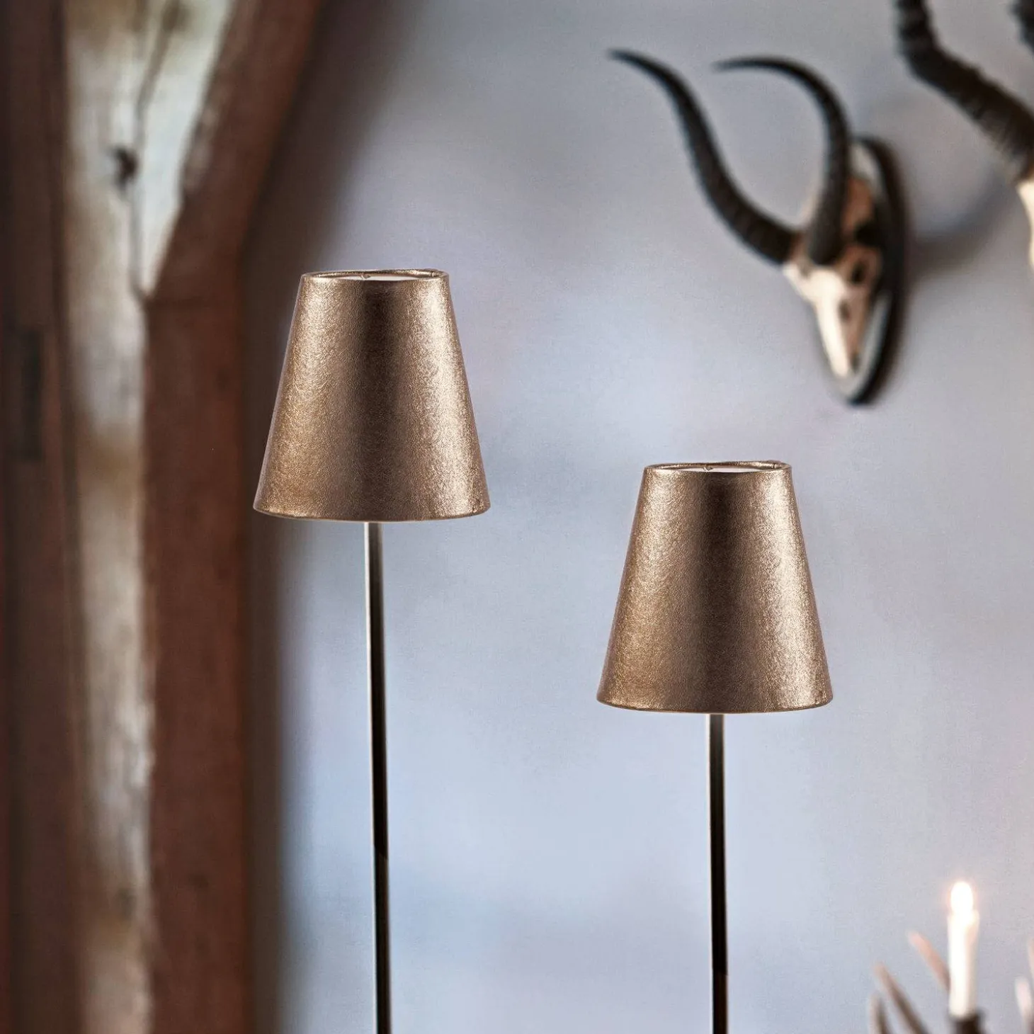 Coppia di lampade a stelo Tacoma