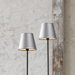 Coppia di lampade a stelo Tacoma