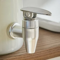 Dispenser Pivola