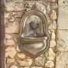 Fontana a muro Veliras