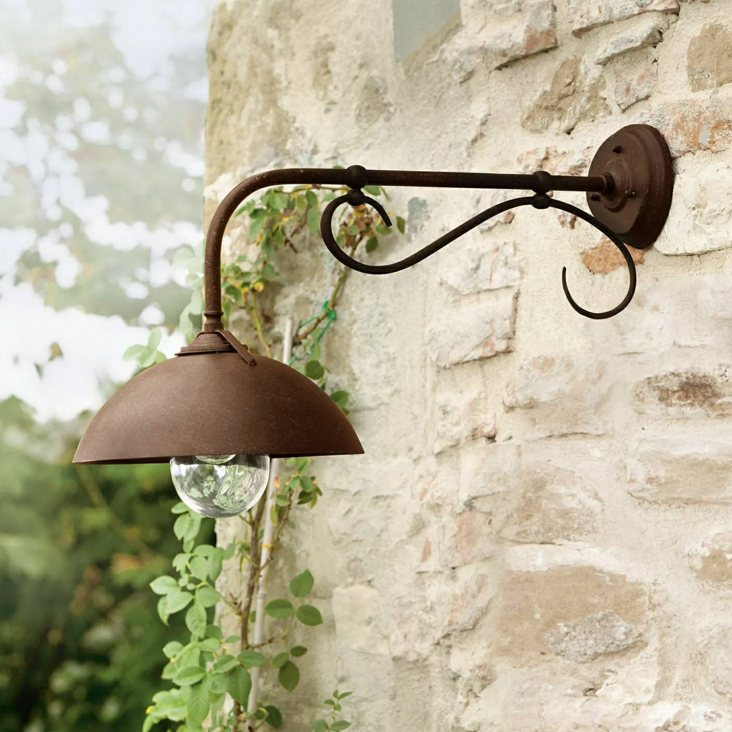 Lampada da parete per esterni Lupia