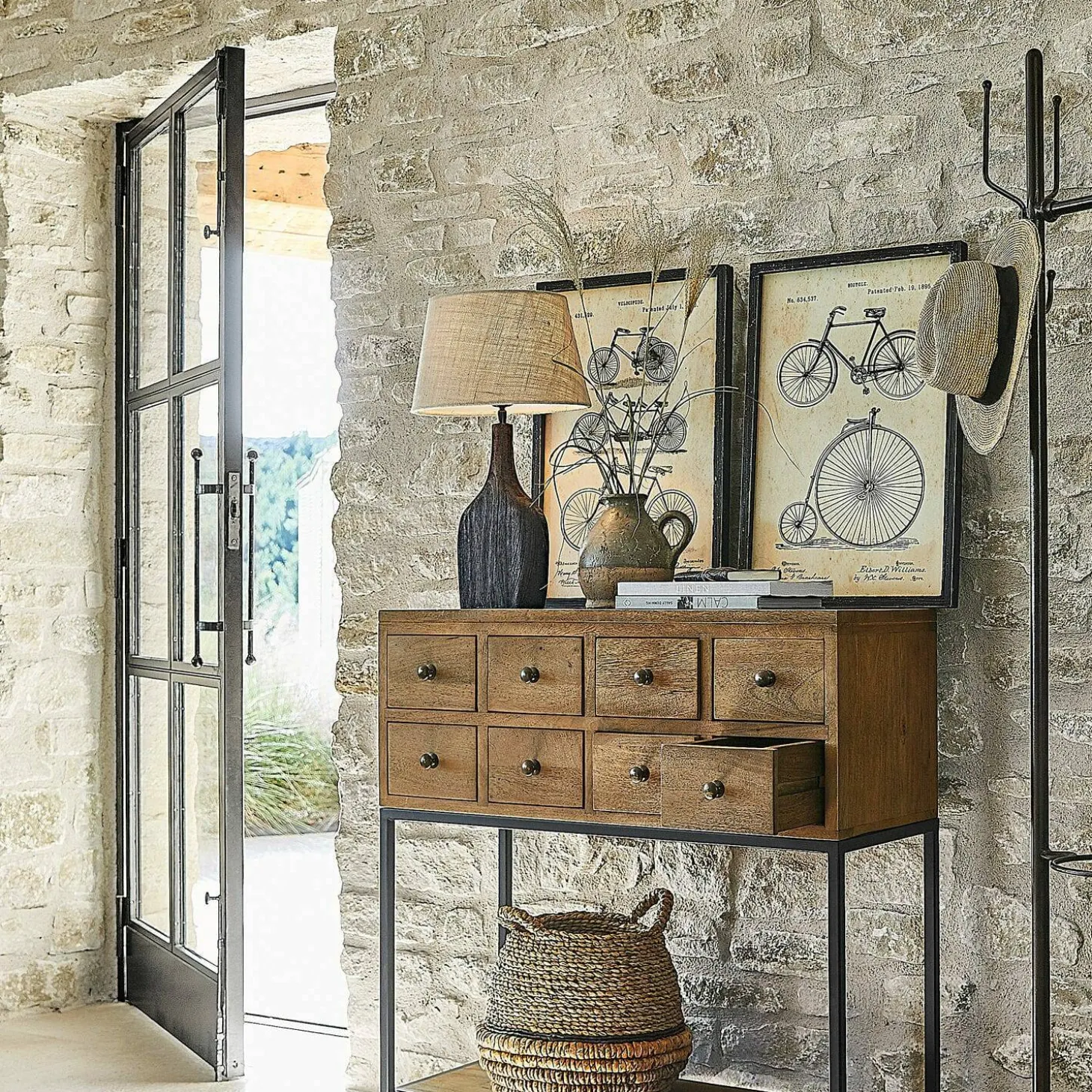 Lampada da tavolo Arobynn