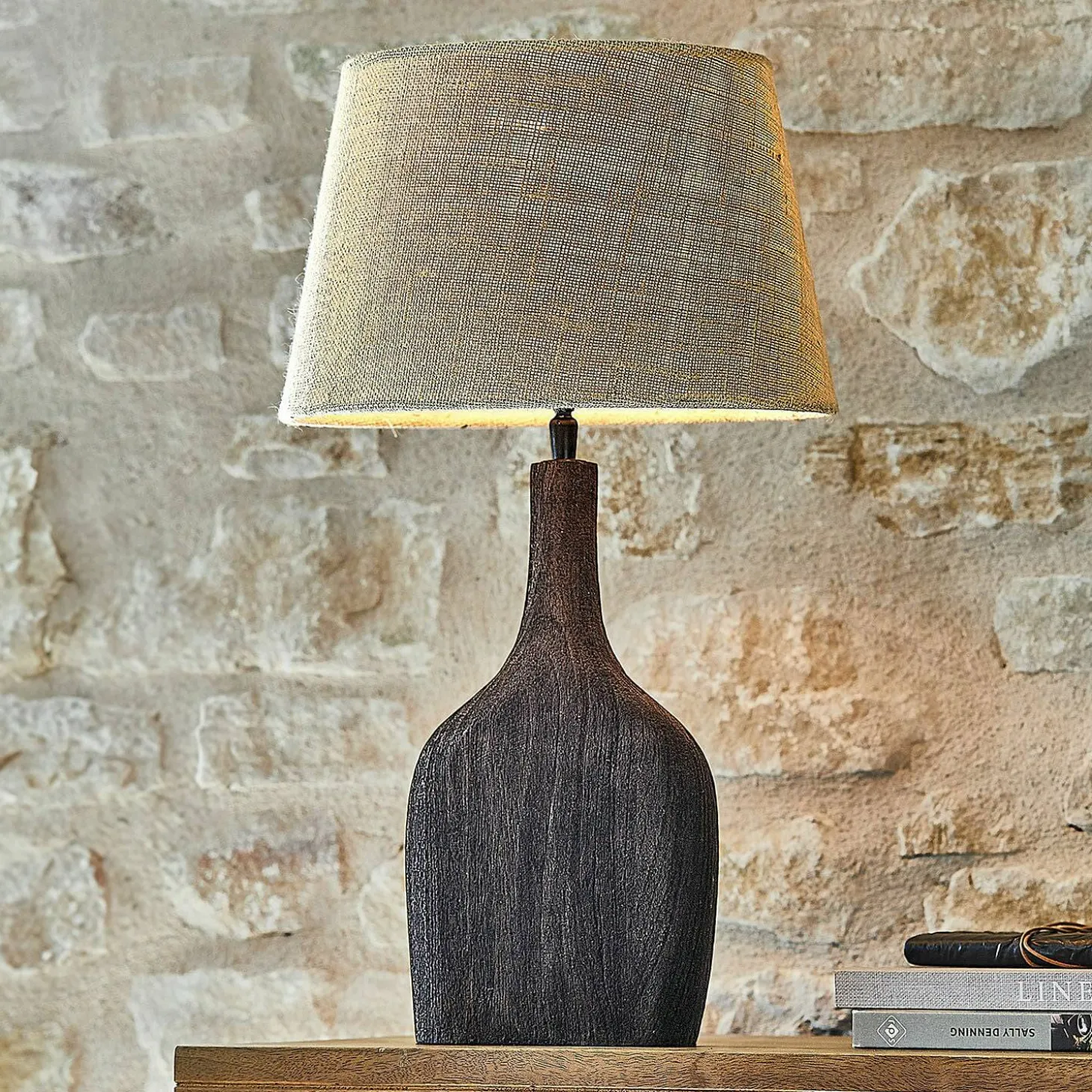 Lampada da tavolo Arobynn