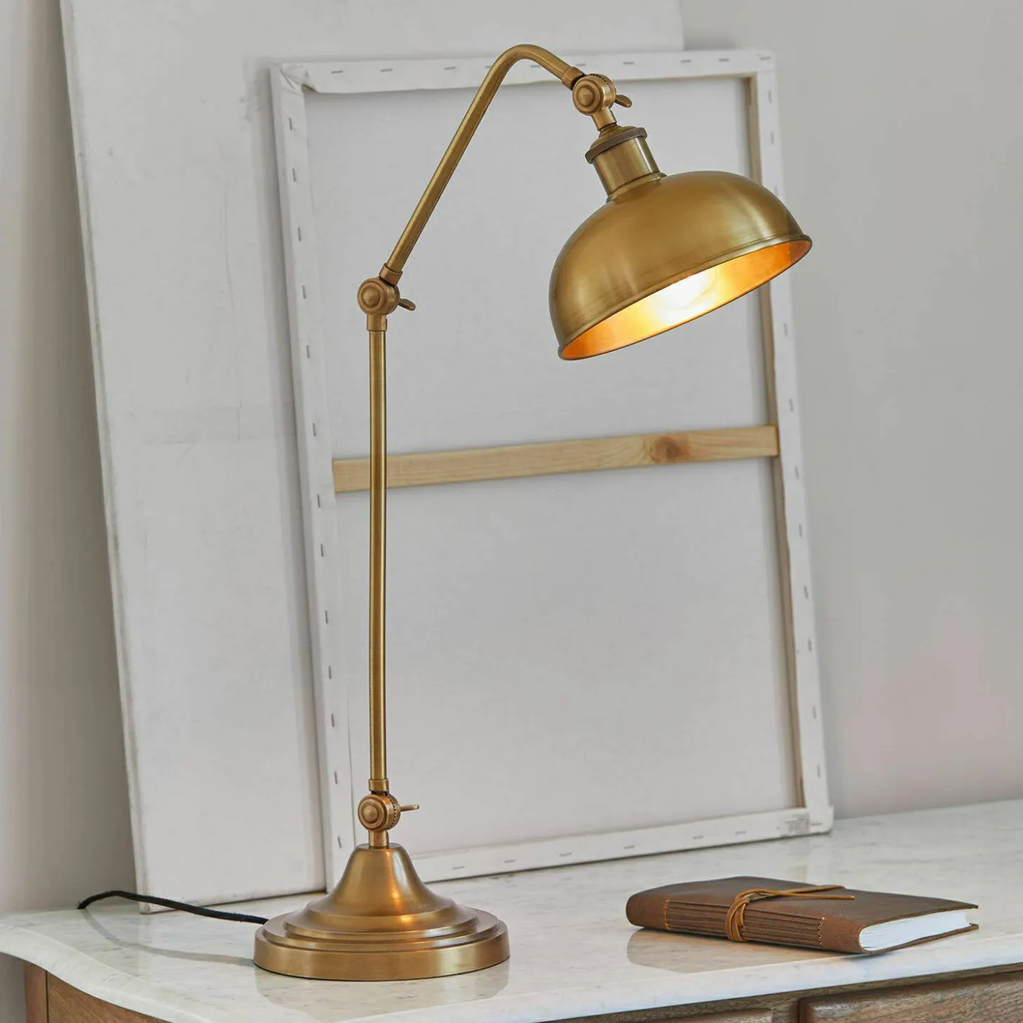 Lampada da tavolo Delacroille