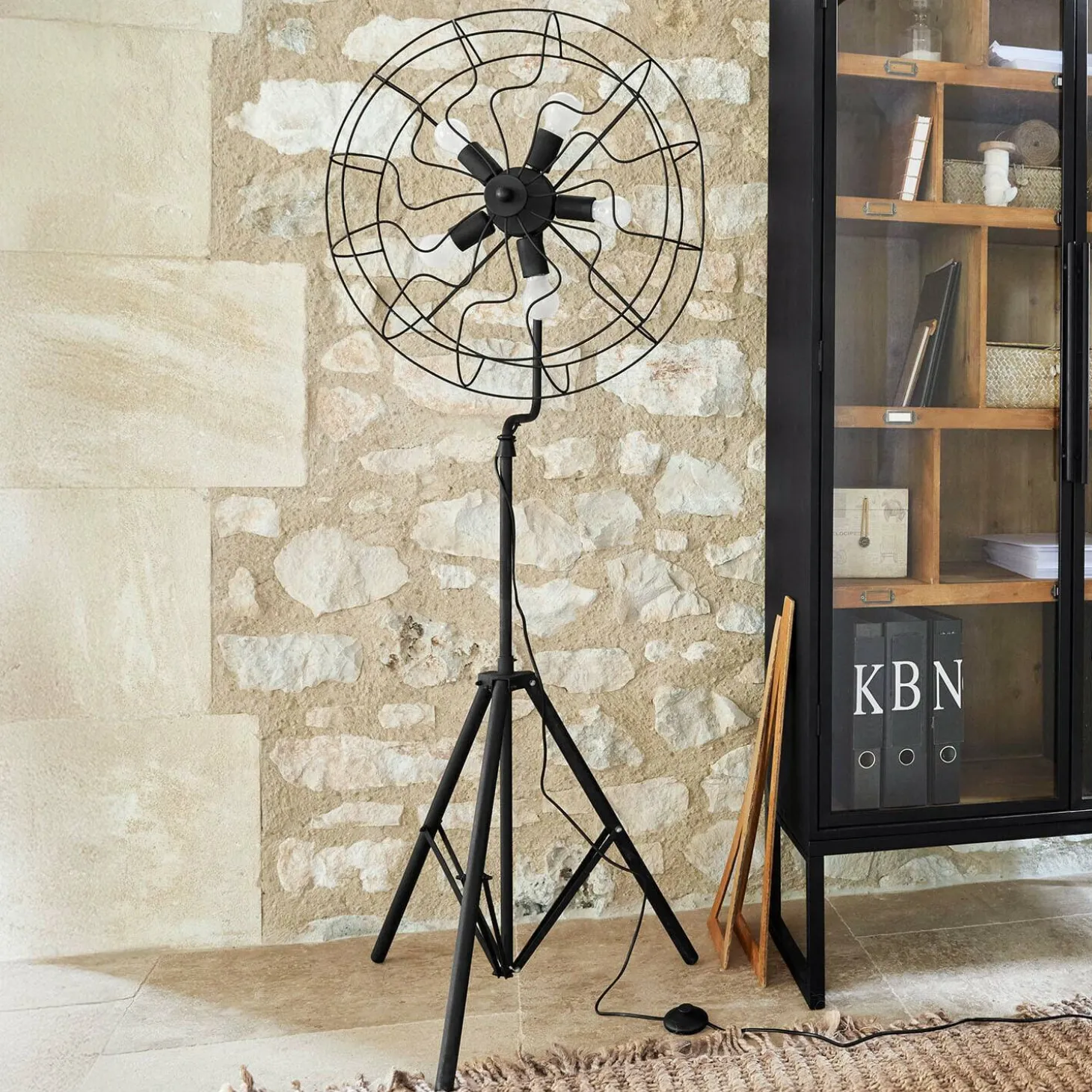 Lampada da terra Thunderfield