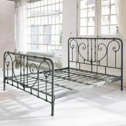 Letto Genouillé
